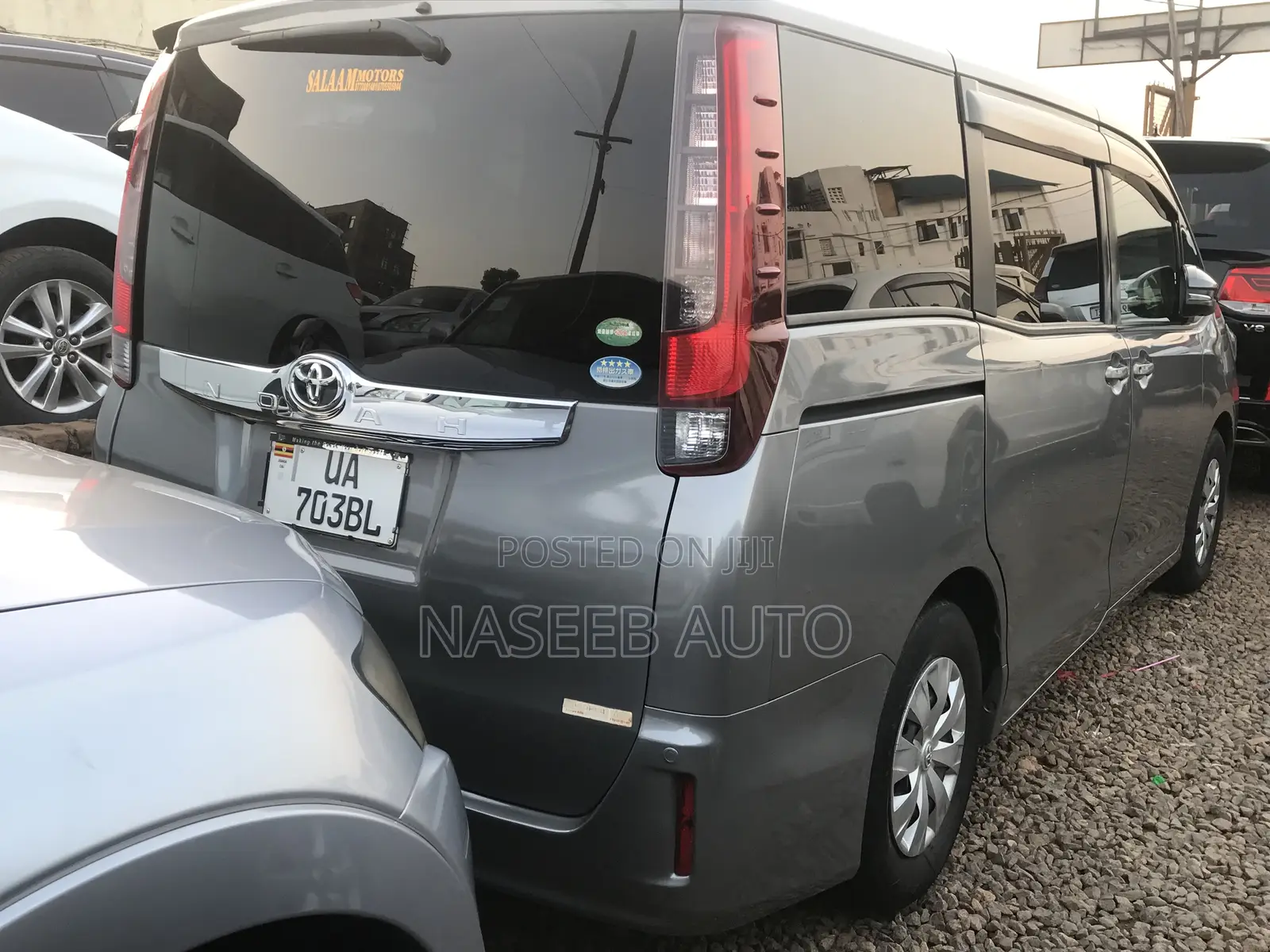 Toyota Noah 2016 Silver