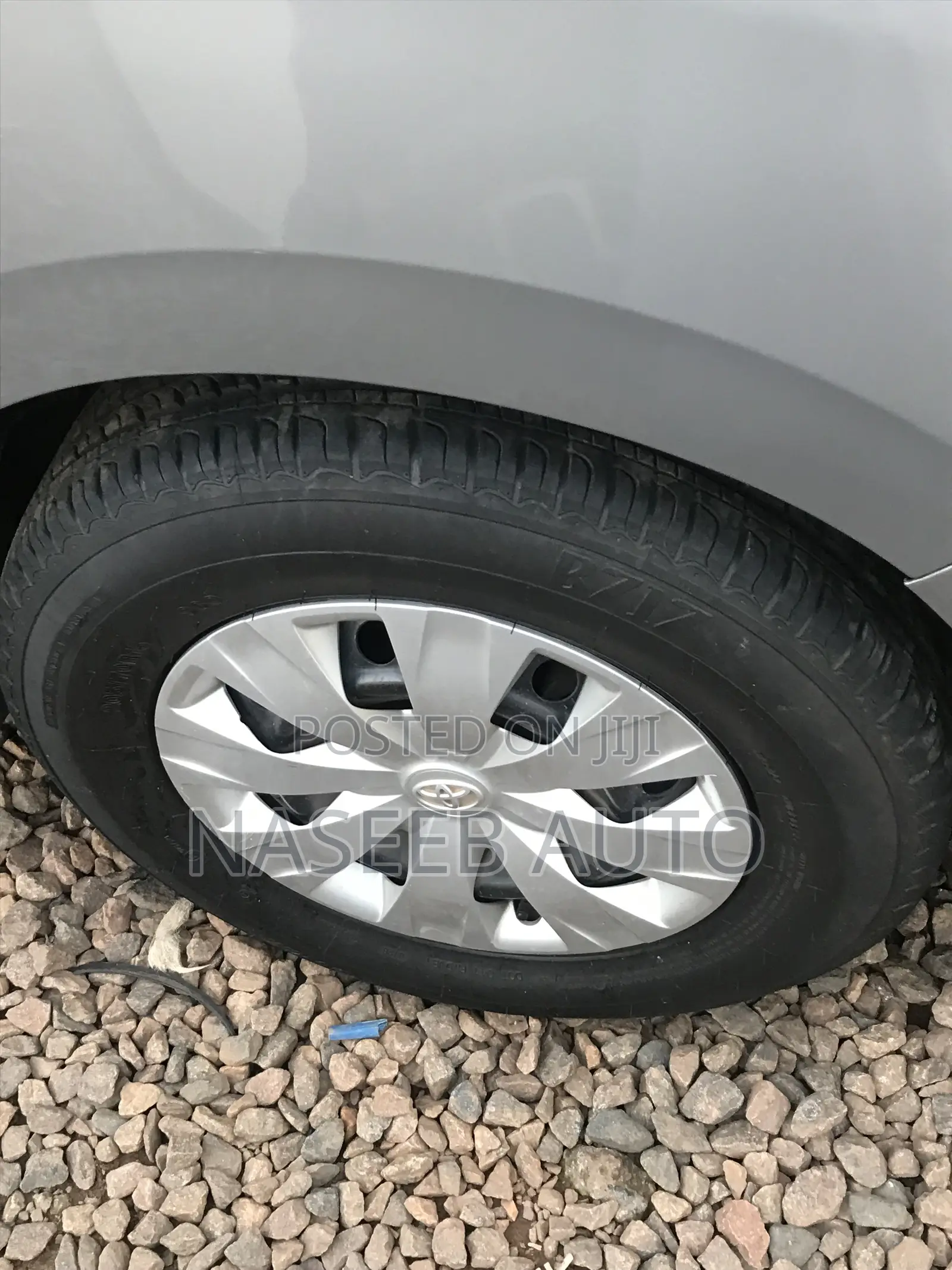 Toyota Noah 2016 Silver
