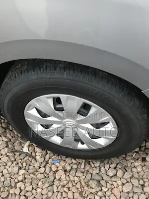 Toyota Noah 2016 Silver