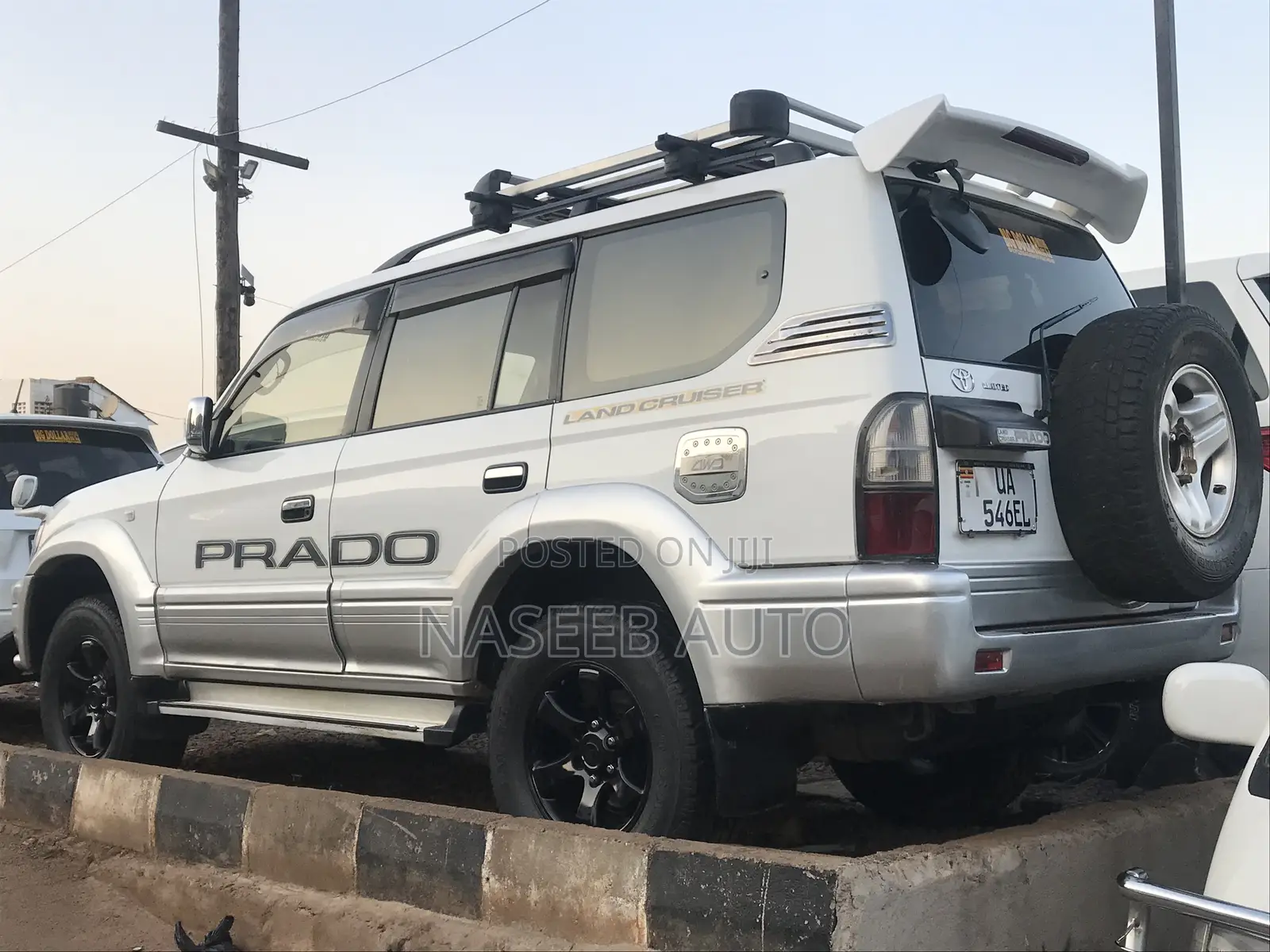 Toyota Land Cruiser 2000 Silver