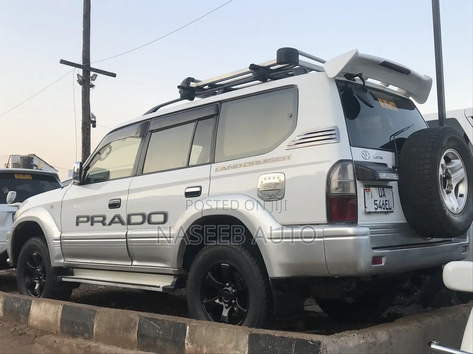 Toyota Land Cruiser 2000 Silver