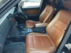 Mercedes-Benz C200 1998 Black