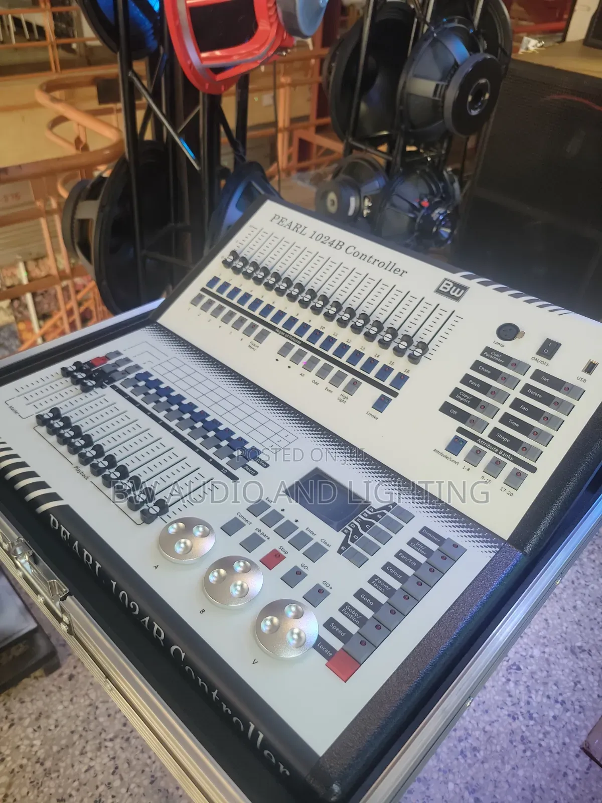 Pearl 1024b DMX Controller