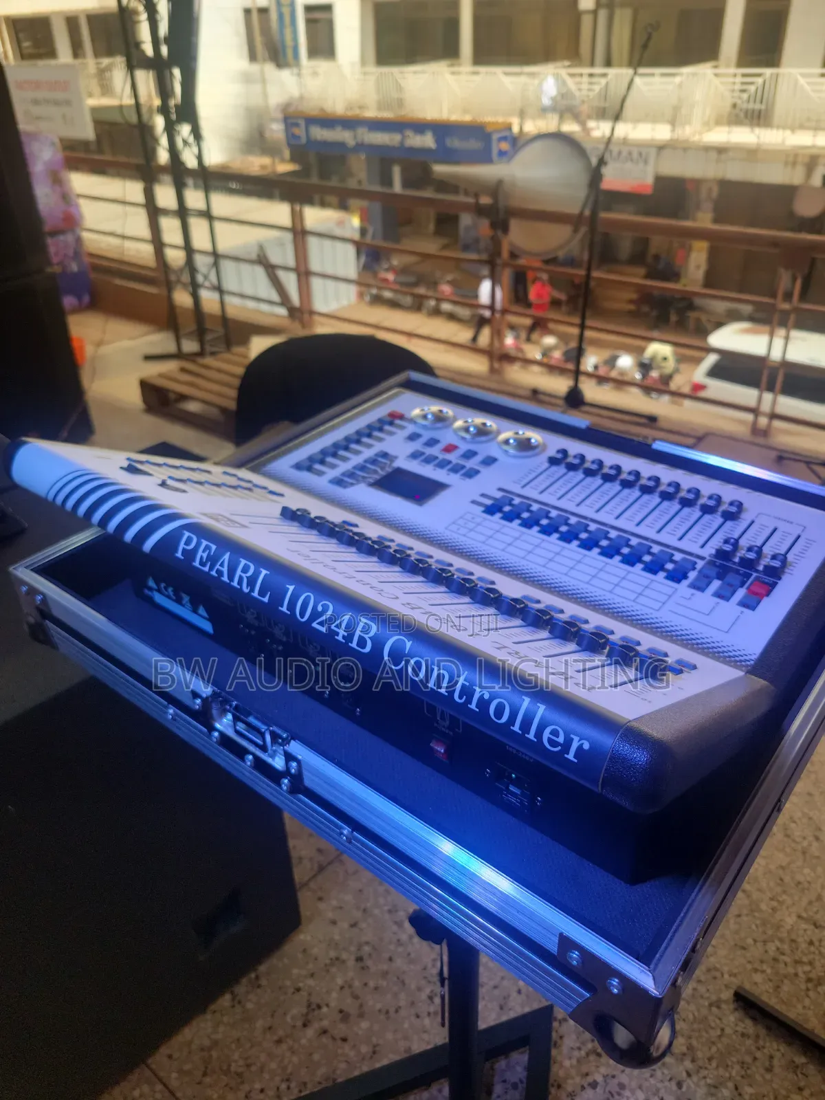 Pearl 1024b DMX Controller