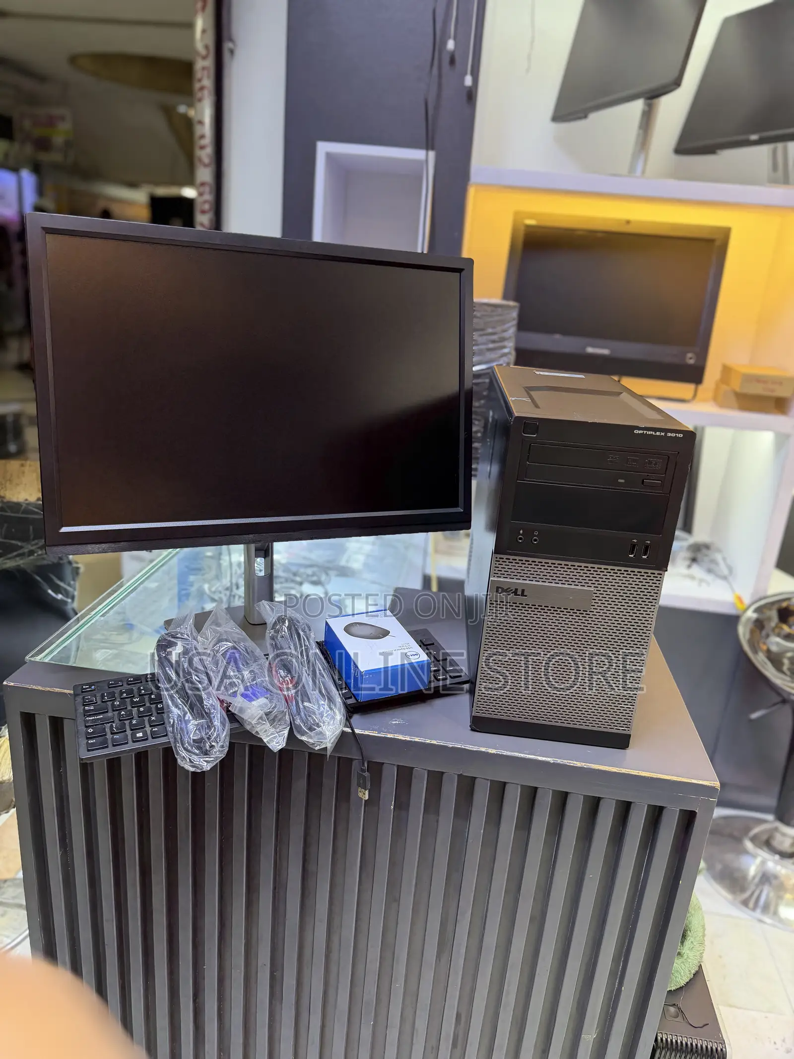 Desktop Computer Dell OptiPlex 7010 4GB Intel Core i5 HDD 500GB