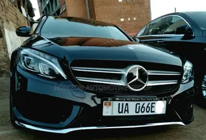 Mercedes-Benz 200 2017 Black