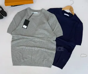 Round Neck Knitted Shirts