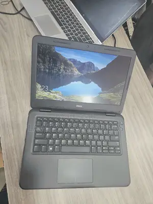 Laptop Dell Latitude 3310 4GB Intel Core i3 SSD 128GB