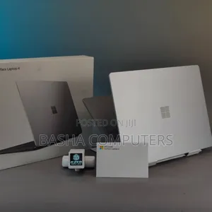 New Laptop Microsoft Surface 8GB Intel Core i7 SSD 256GB