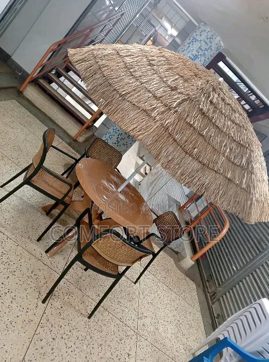 Restaurant Garden Beach Set With Umbrella 4 Plastic Chairs and Table