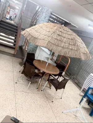 Restaurant Garden Beach Set With Umbrella 4 Plastic Chairs and Table