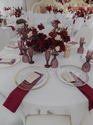 Burgundy,Nude Cream Wedding Decor