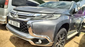 Mitsubishi Pajero 2016 Gray
