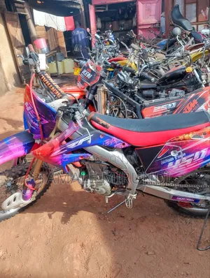 Honda 2008 Red
