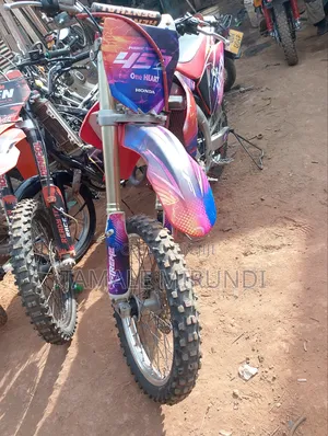 Honda 2008 Red