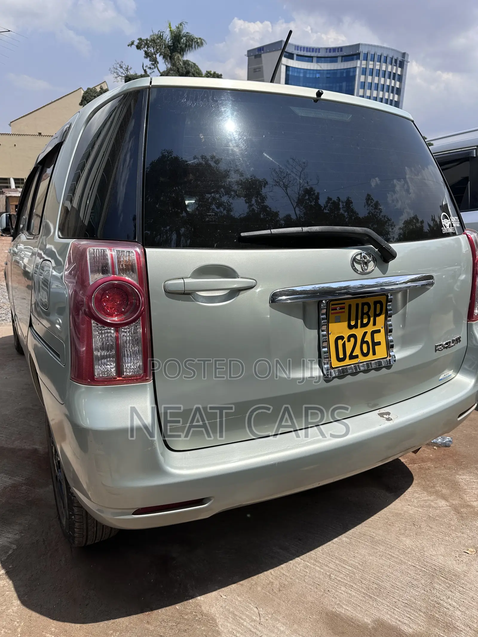 Toyota Raum 2008 Gray