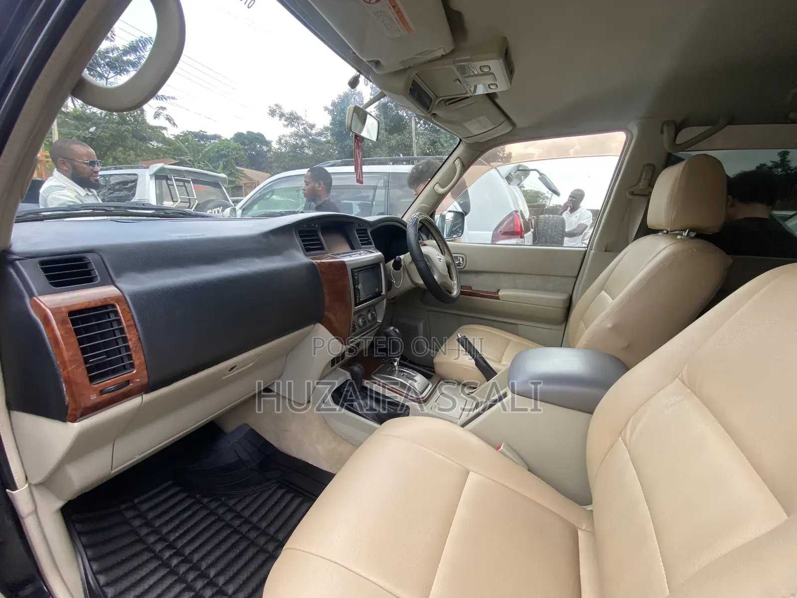 Nissan Patrol 2010 Black