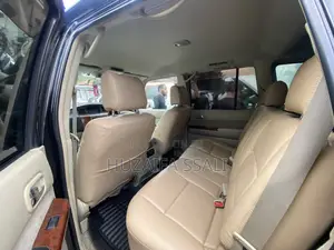Nissan Patrol 2010 Black