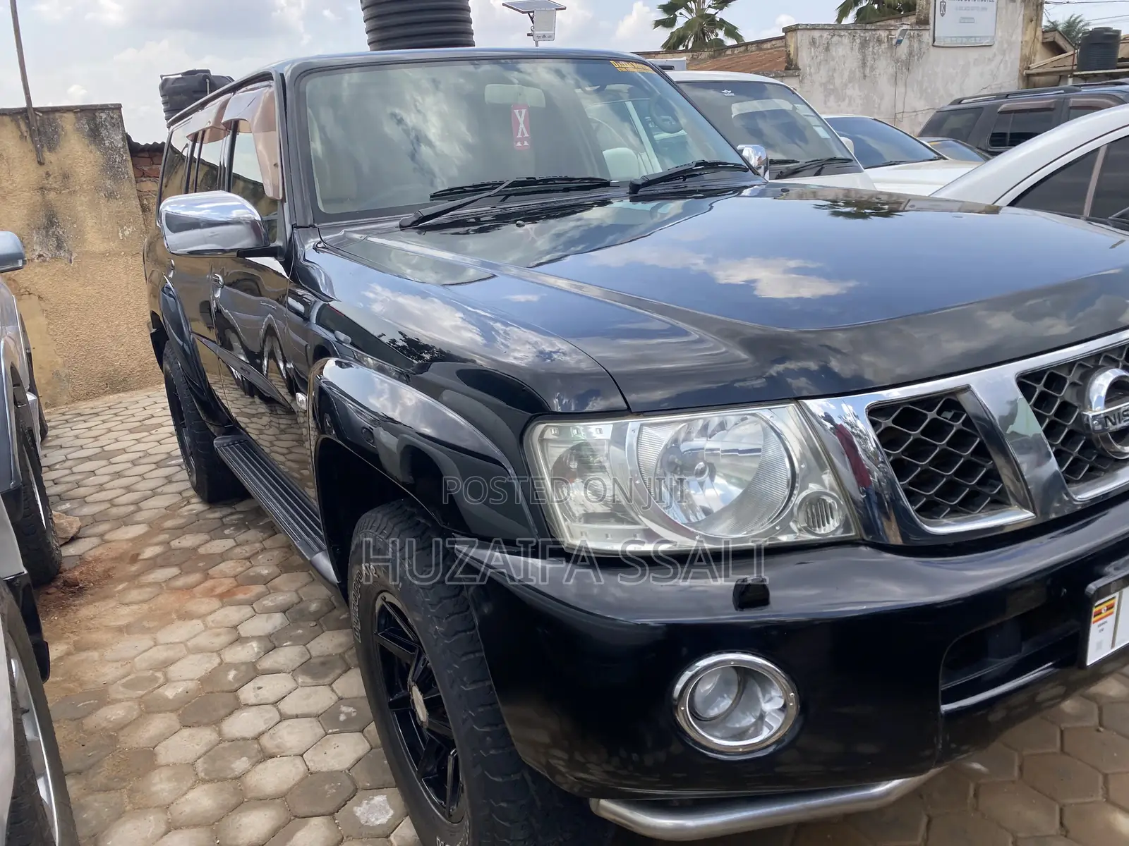 Nissan Patrol 2010 Black