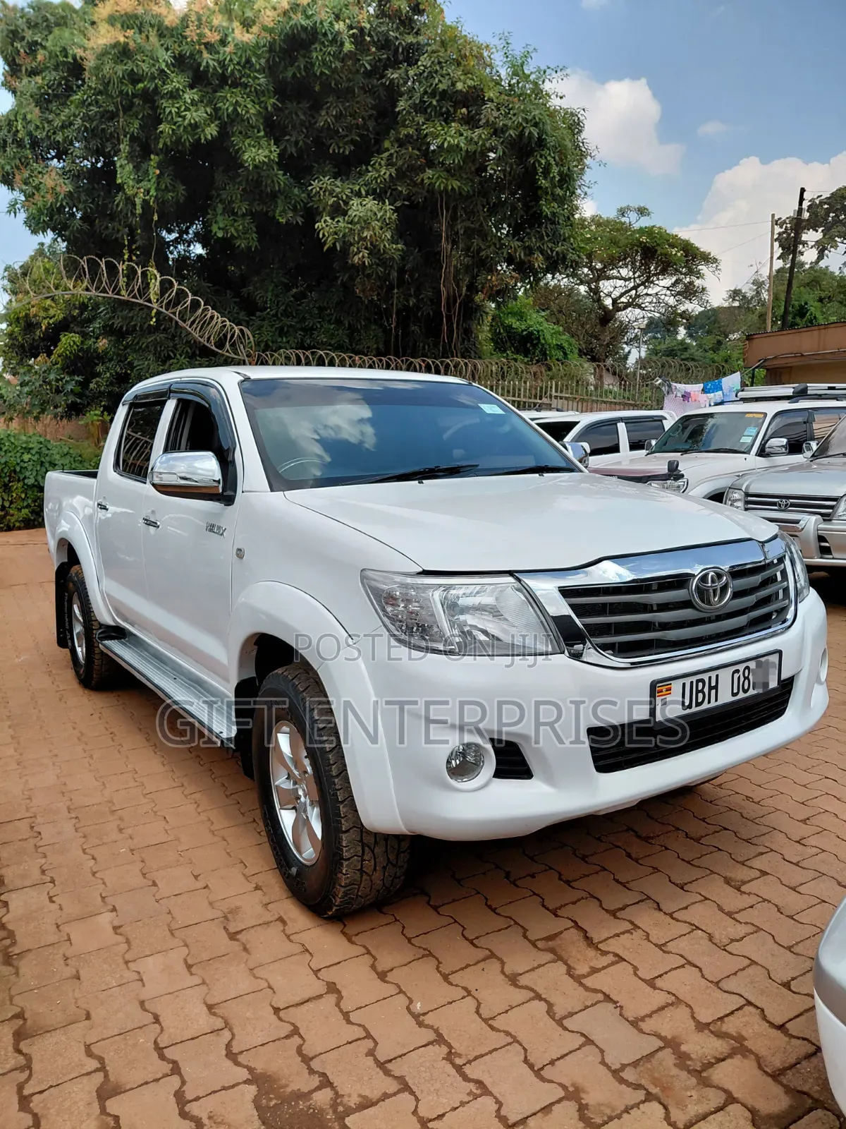 Toyota Hilux 2013 White