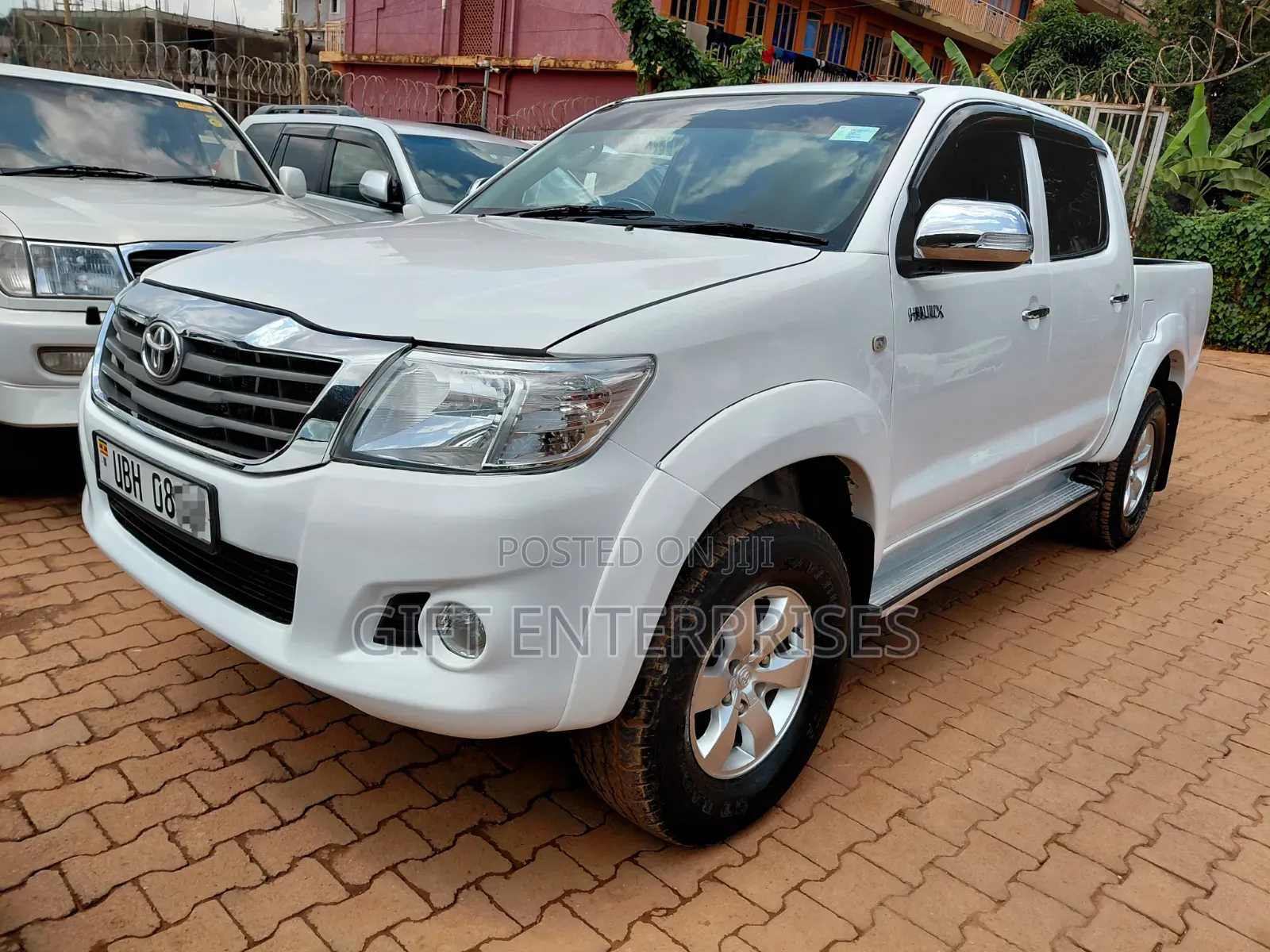 Toyota Hilux 2013 White