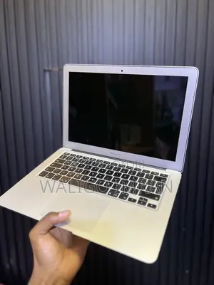 Laptop Apple MacBook Air 2017 8GB Intel Core i5 SSD 256GB