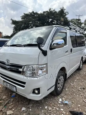 Toyota HiAce 2009 White