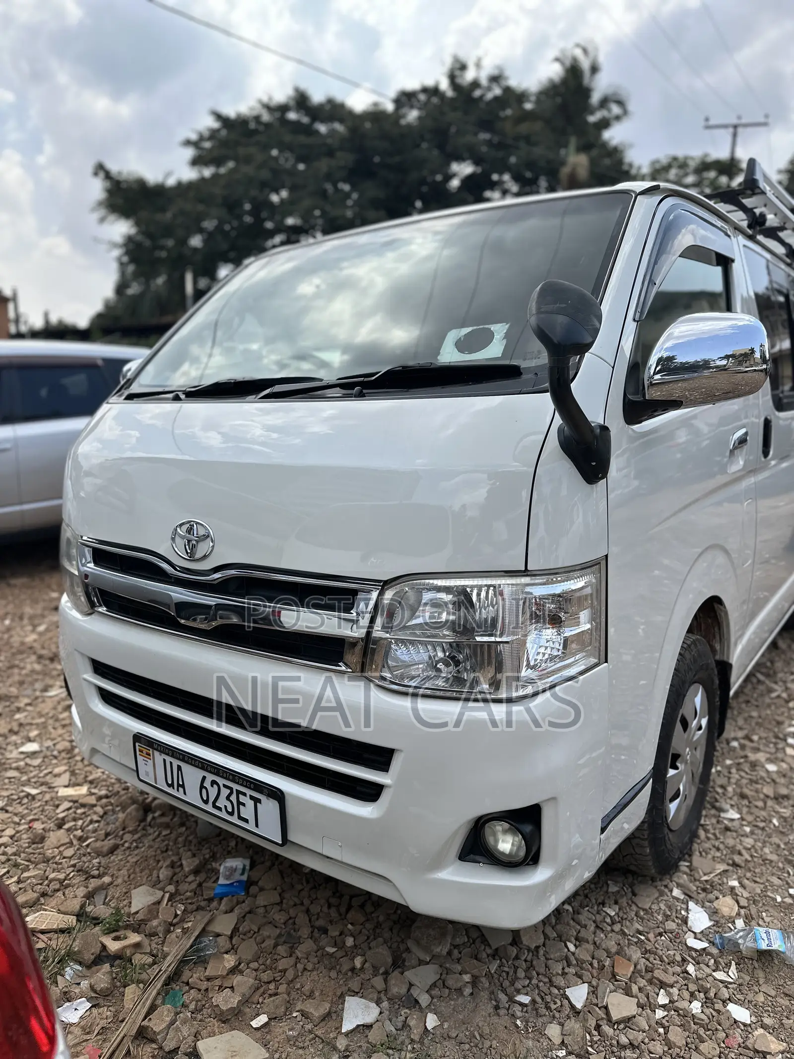 Toyota HiAce 2009 White