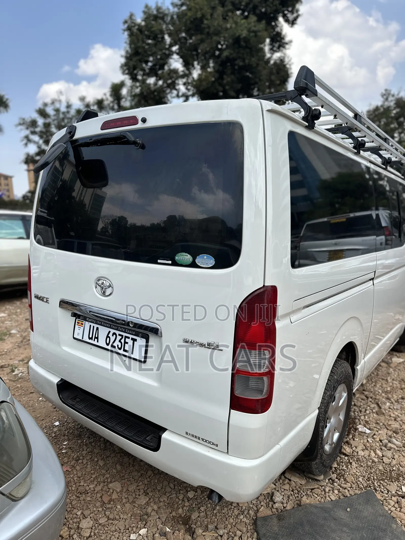 Toyota HiAce 2009 White