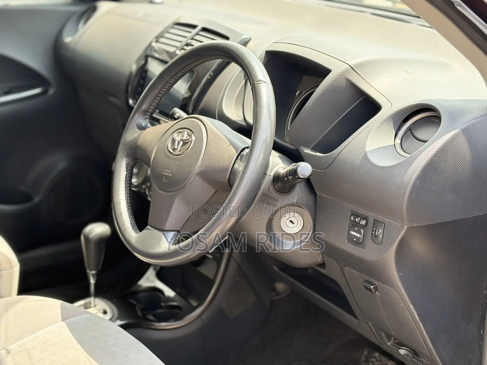 Toyota IST 2010
