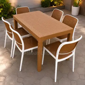 Bar Restaurant Dining Plastic Table and Chairs