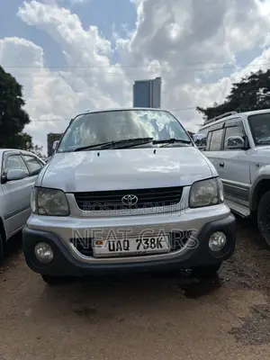 Toyota Noah 2001 Silver