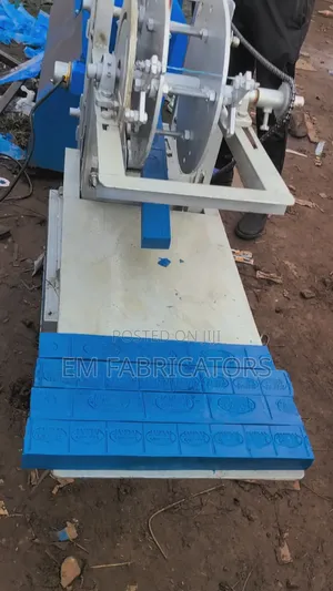 Complete Soap Making Machine; Plodder Cutter 600kgs/Hr