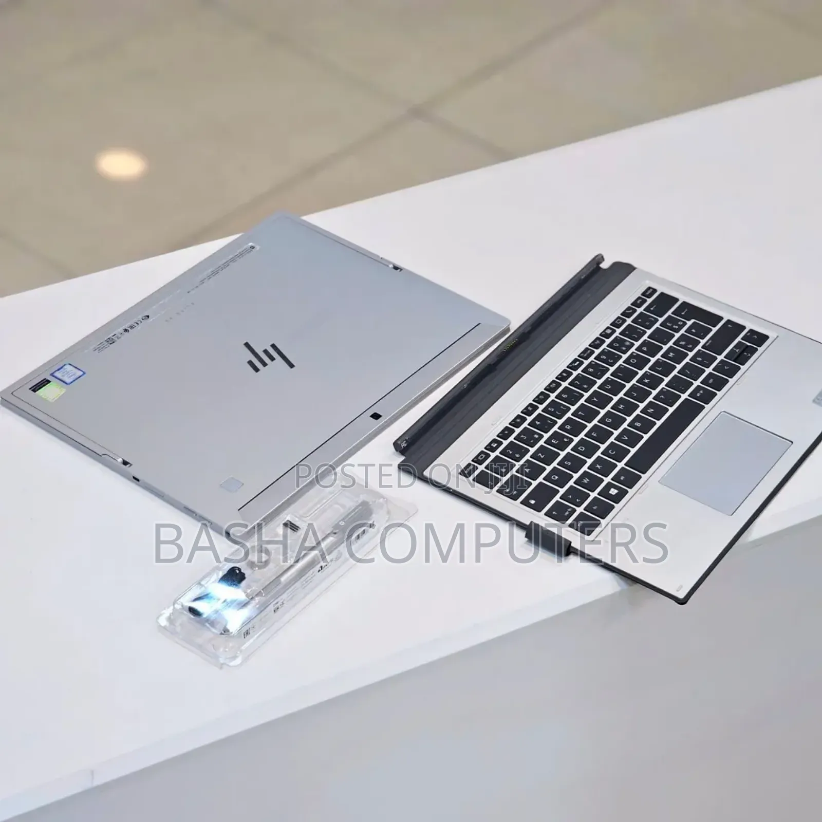New Laptop HP Elite X2 1012 8GB Intel Core i7 SSD 256GB