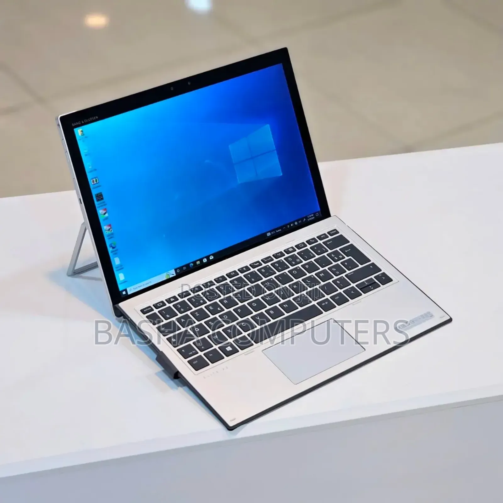 New Laptop HP Elite X2 1012 8GB Intel Core i7 SSD 256GB