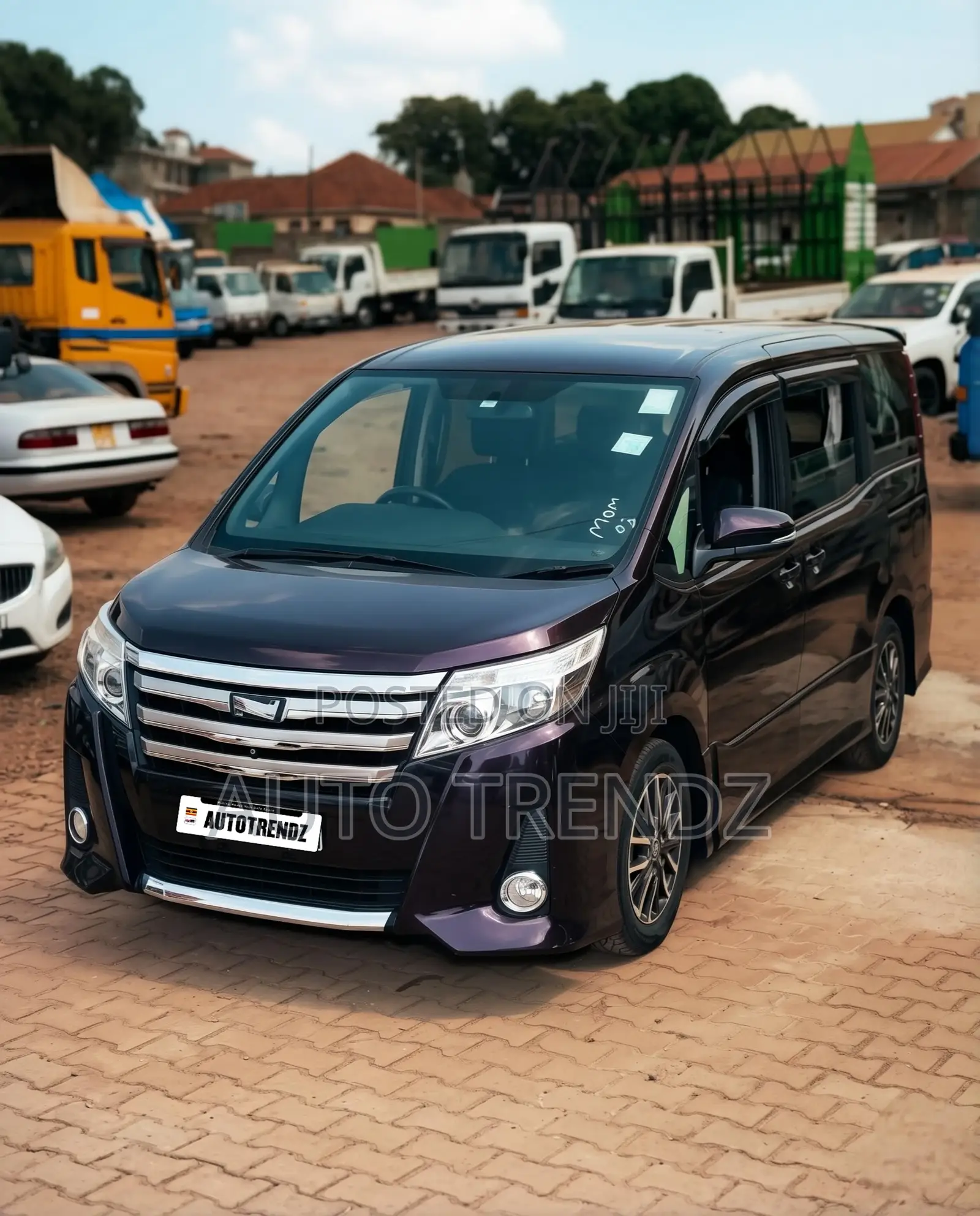 Toyota Noah 2014 Burgundy