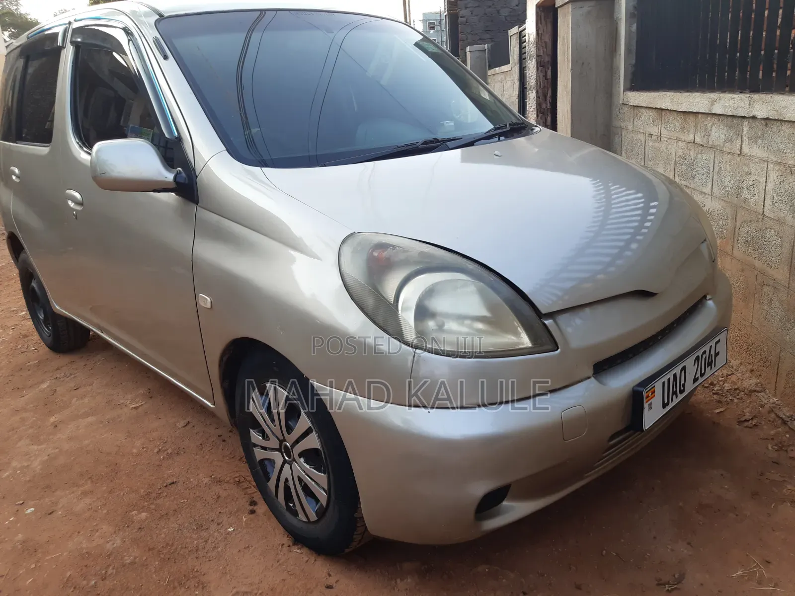 Toyota Fun Cargo 1999 Silver
