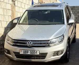 Volkswagen Tiguan R-Line 4dr SUV (2.0L 4cyl Turbo 6A) 2014 Silver
