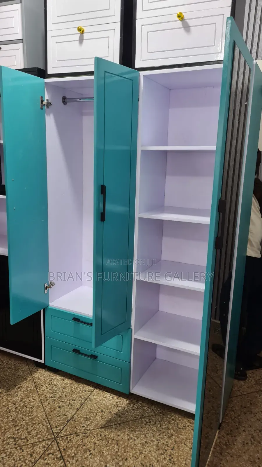 Wardrobe/Closet