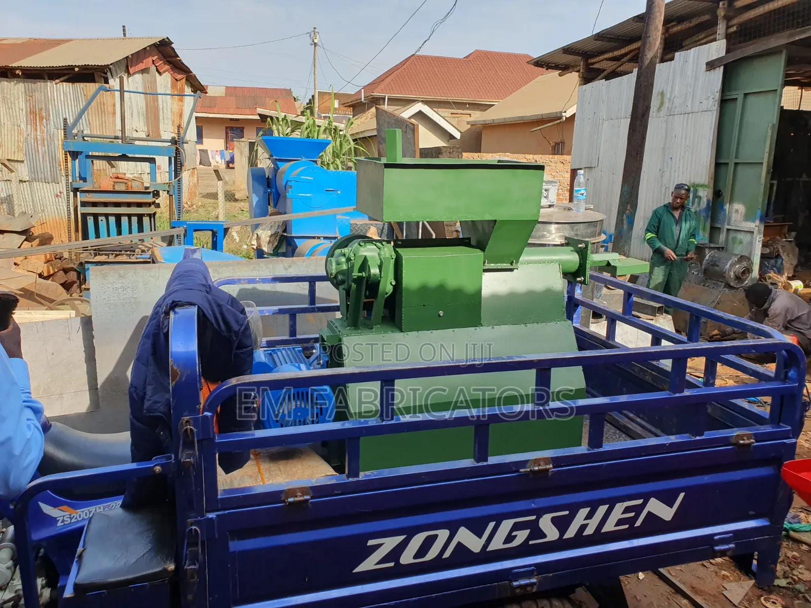 Charcoal Briquettes Extruder Machine.