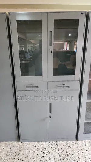 7c Nine Loker Original Cabinets