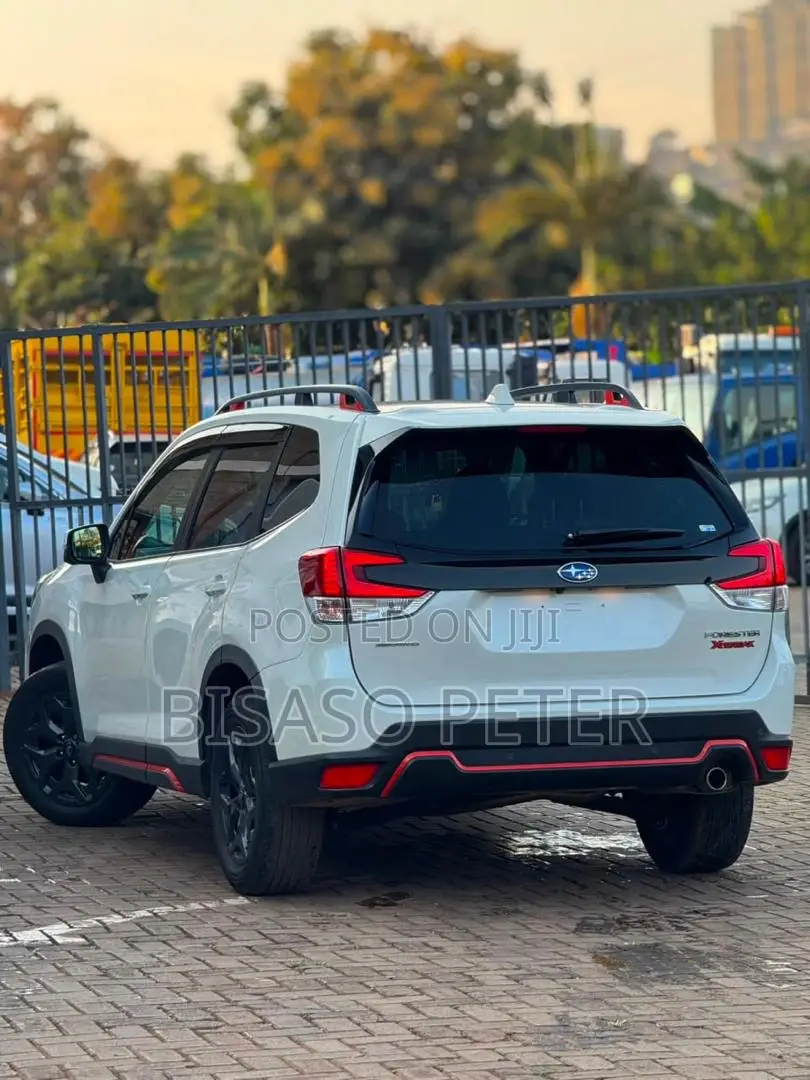 Subaru Forester 2018 White
