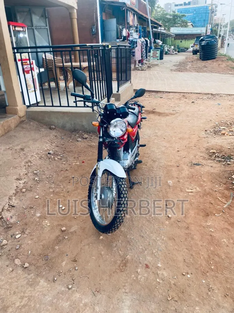 Yamaha YBR 2018 Red