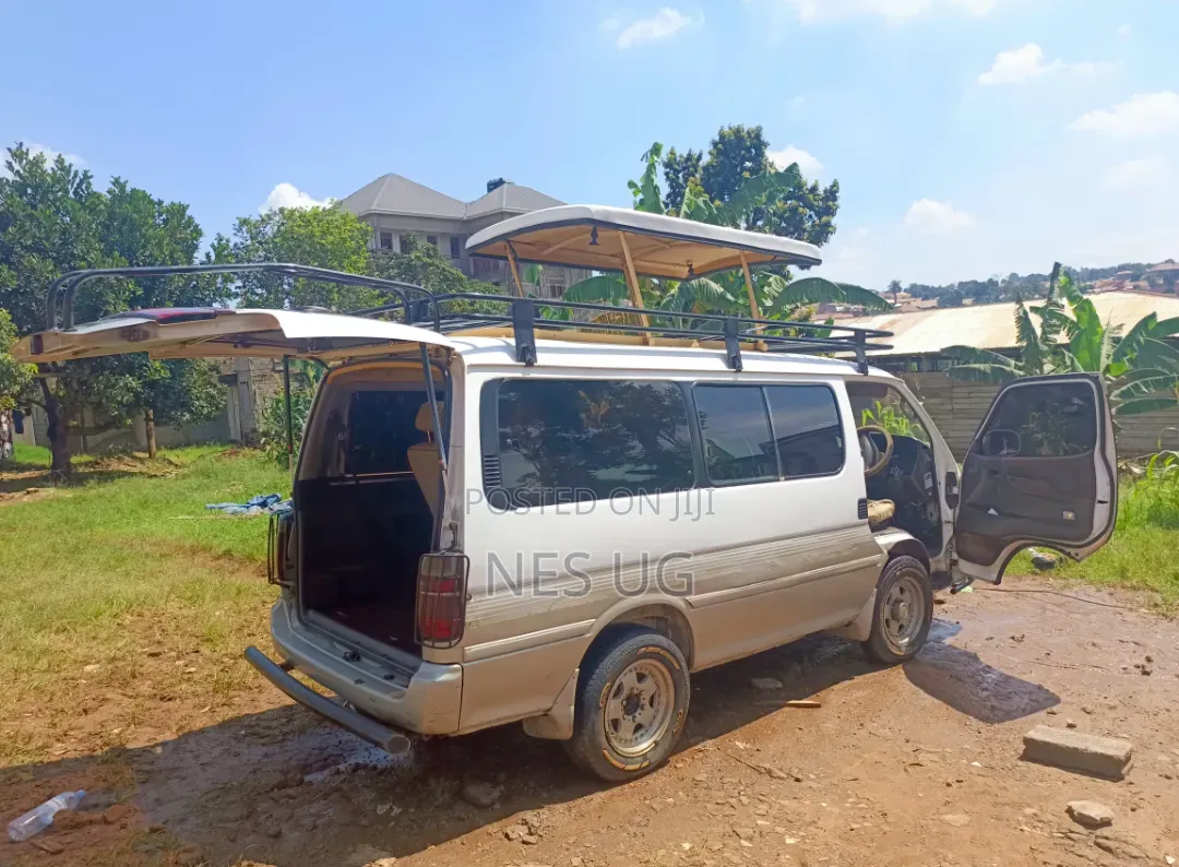 Toyota HiAce 1995 White