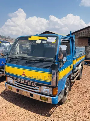 Canter 4d33 Engine Tipper First Class