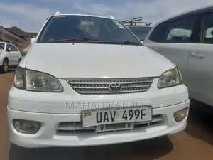 Toyota Corolla Spacio 2000 White