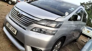 Toyota Alphard 2012 Silver