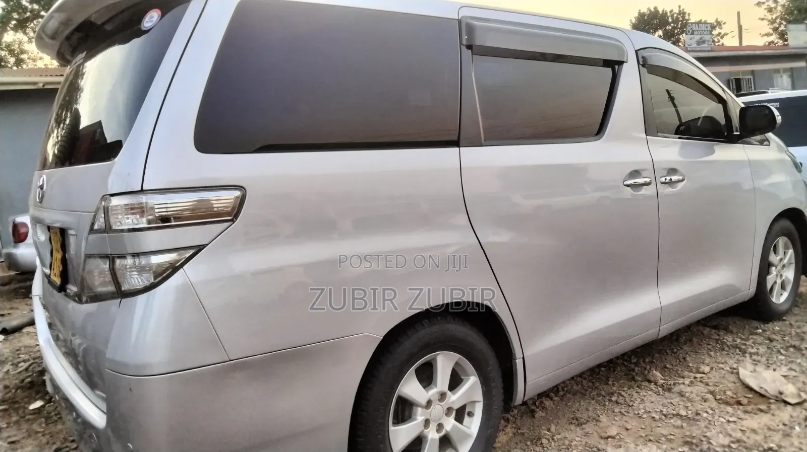 Toyota Alphard 2012 Silver