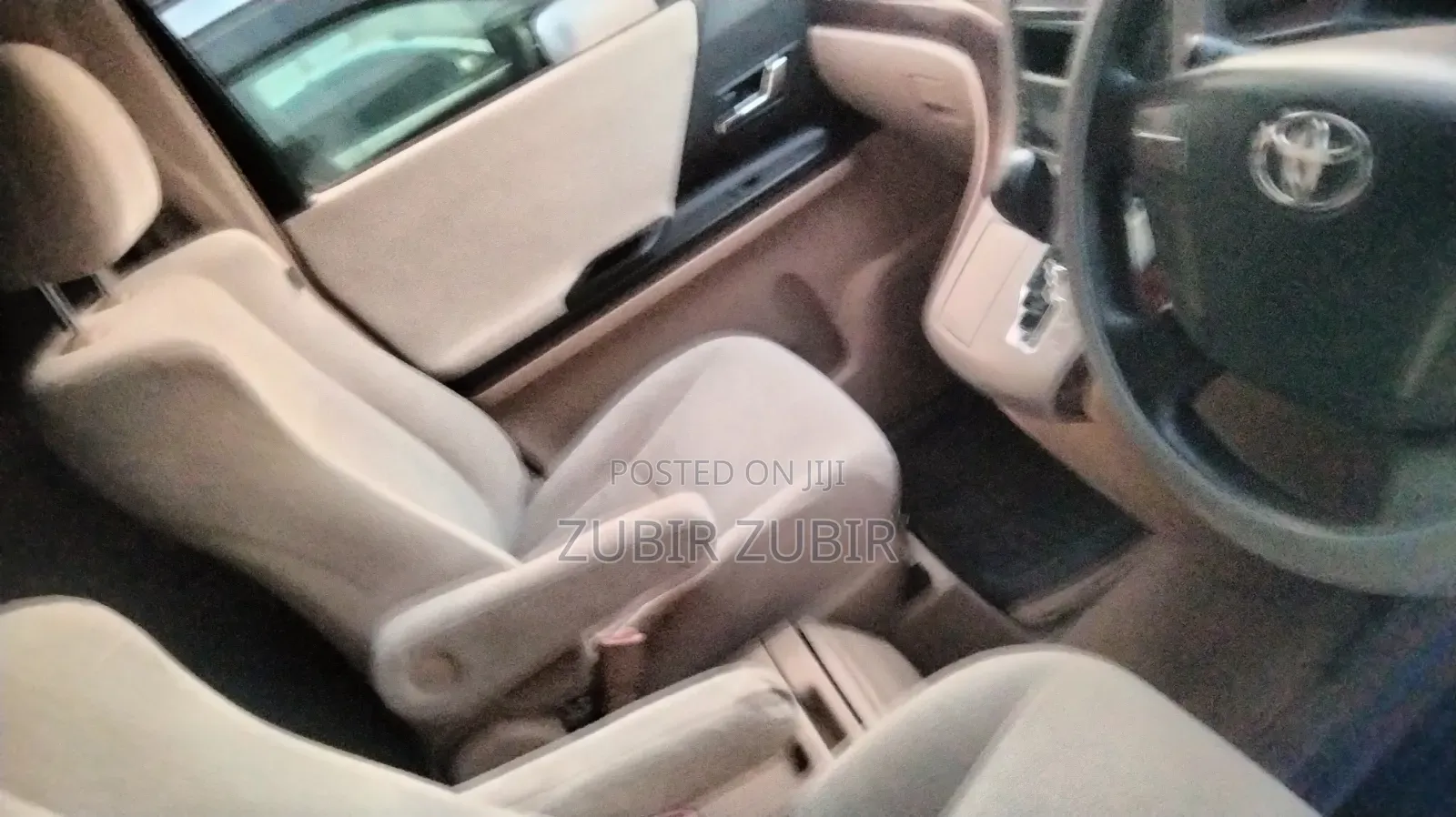 Toyota Alphard 2012 Silver