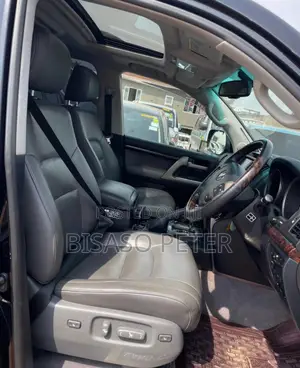 Toyota Land Cruiser 2010 Black